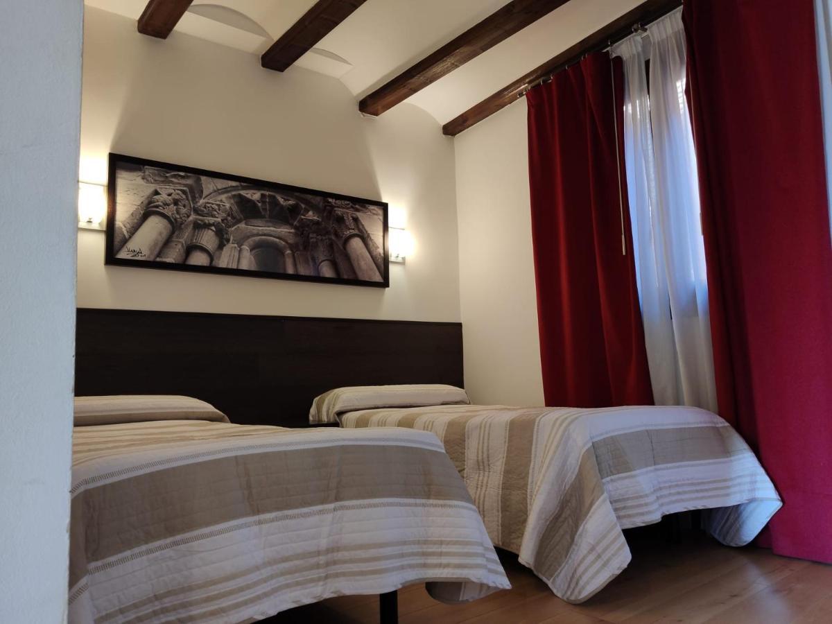 Hotel Rey Sancho Navarrete Εξωτερικό φωτογραφία