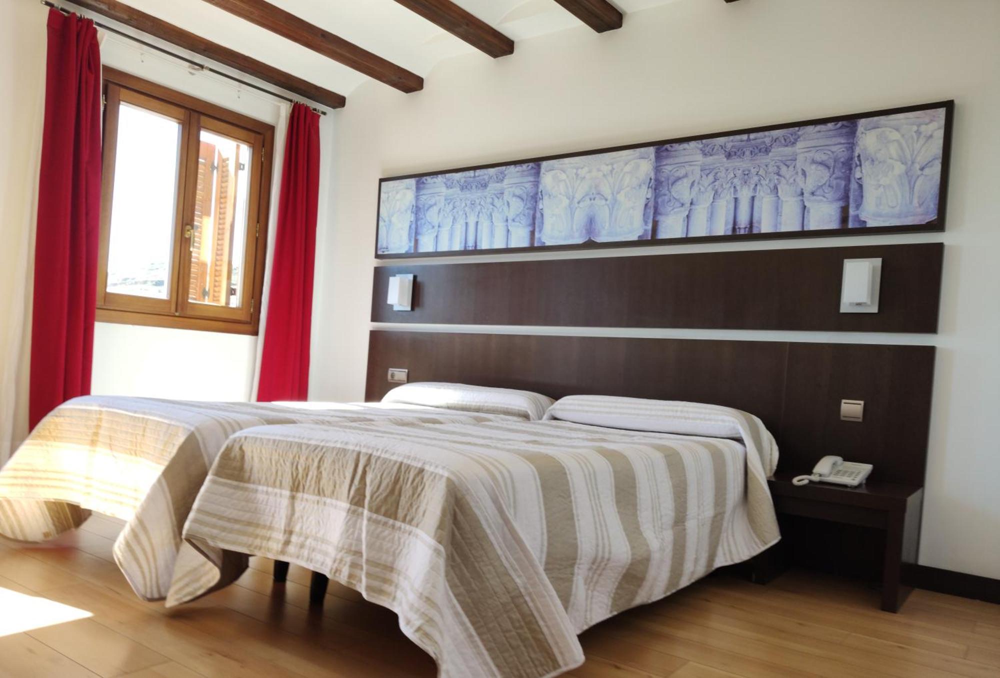 Hotel Rey Sancho Navarrete Δωμάτιο φωτογραφία