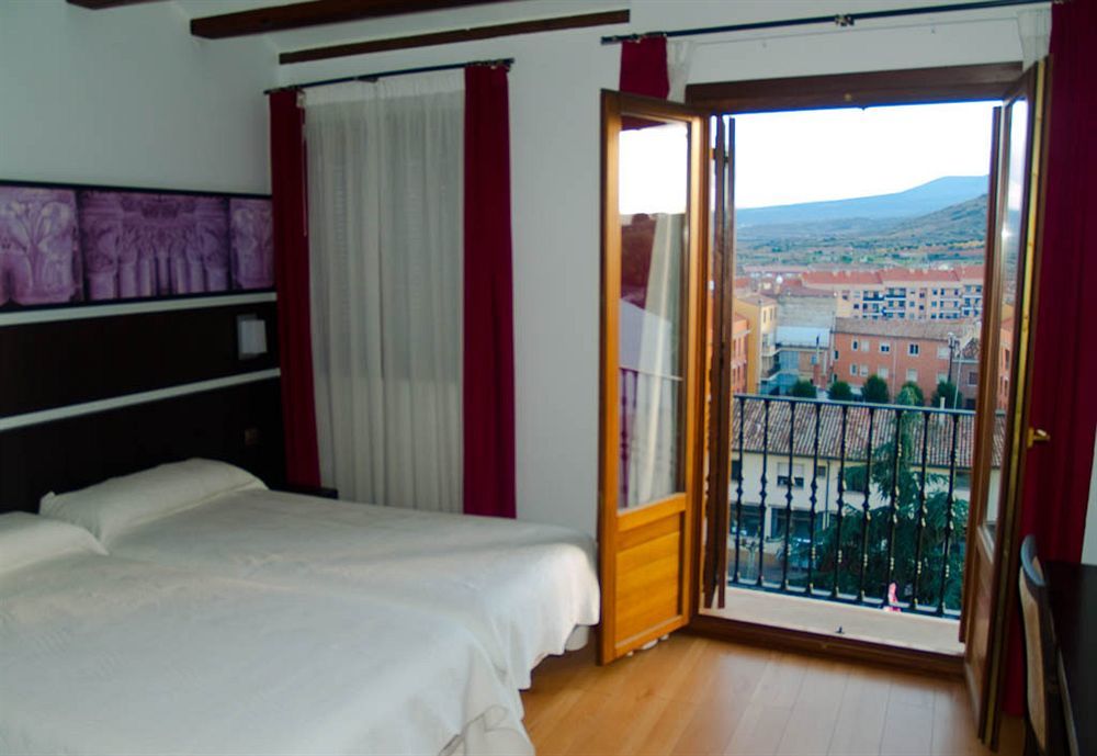 Hotel Rey Sancho Navarrete Εξωτερικό φωτογραφία